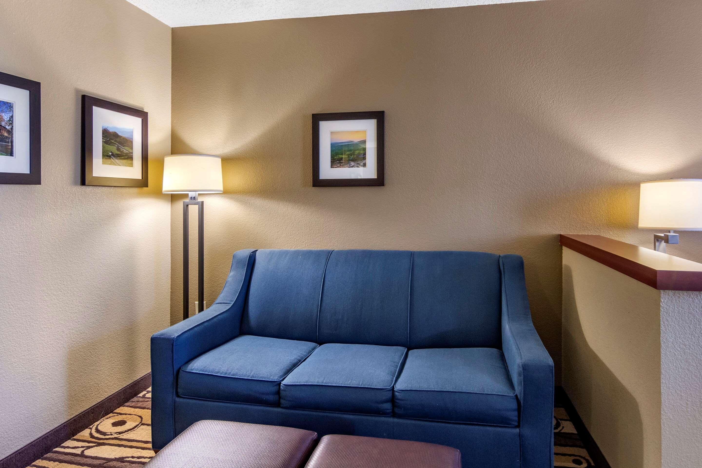 ستونتون Comfort Inn & Suites المظهر الخارجي الصورة
